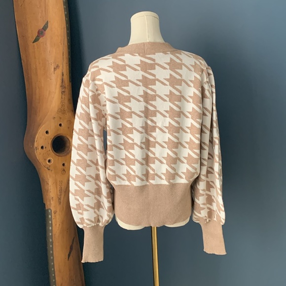Joie cardigan. Size L - Picture 2 of 8
